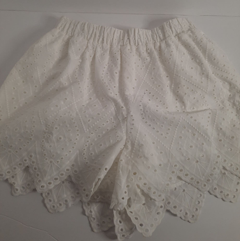 Misa Los Angeles Women's Soleil Shorts in White Eyelet - Picture 5 of 13